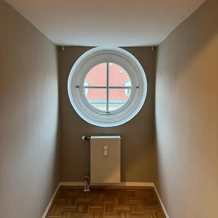 Indigo Breeze - Historic Center With Elevator & Free Parking By Hero Homes 아파트