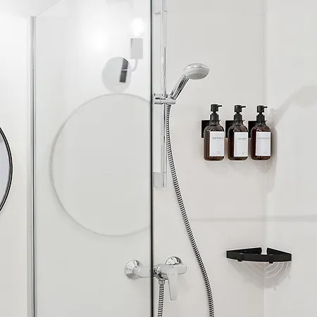 Indigo Breeze - Historic Center With Elevator & Free Parking By Hero Homes * 그라츠